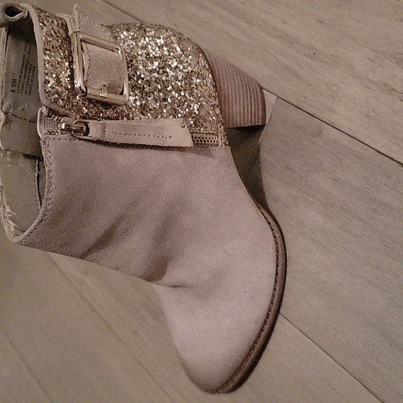 Gianni Bini gorgeous tan and gold sparkle boots! Size 8.5. - Picture 6 of 16